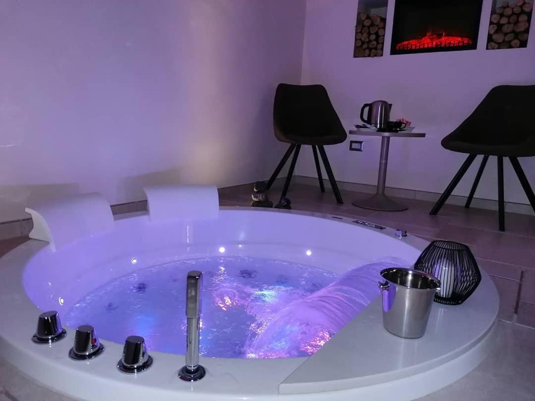 Lux Suite Taranto Esterno foto