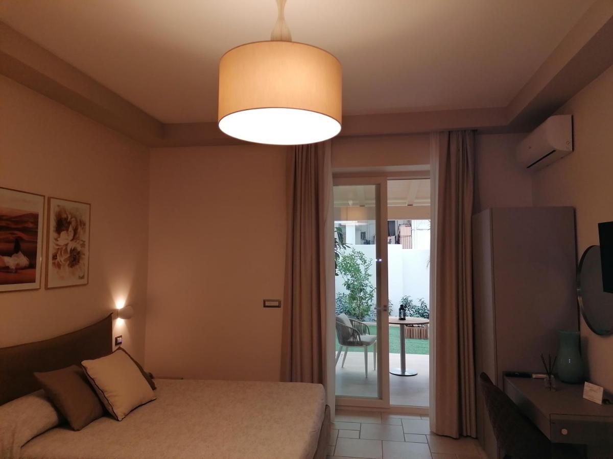 Lux Suite Taranto Esterno foto