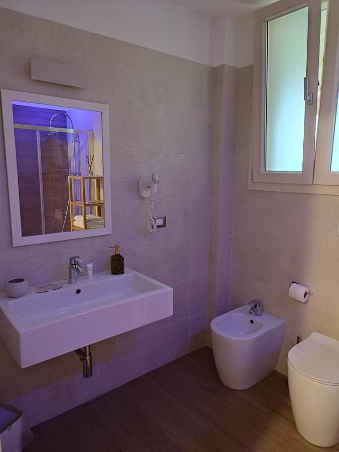 Lux Suite Taranto Esterno foto